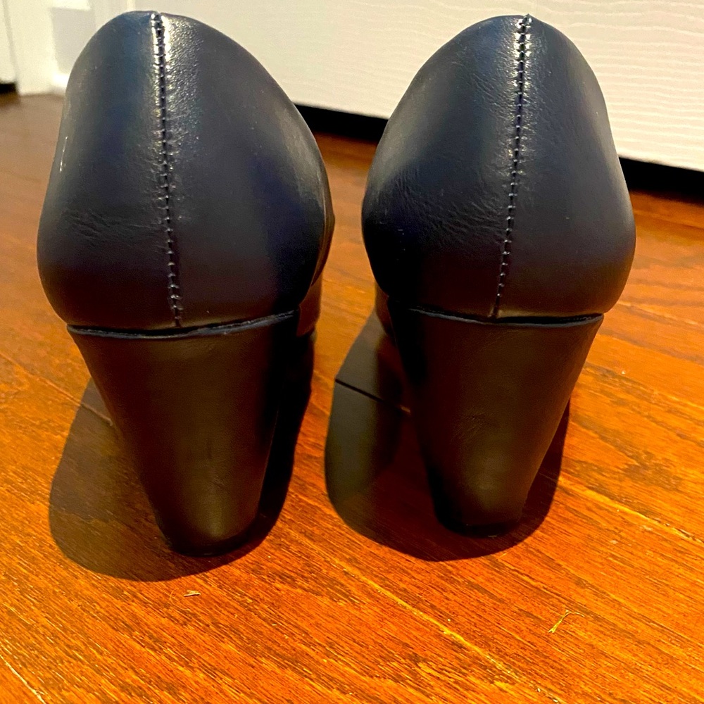 Ladies navy peep toe wedge heel pumps - Picture 3 of 5
